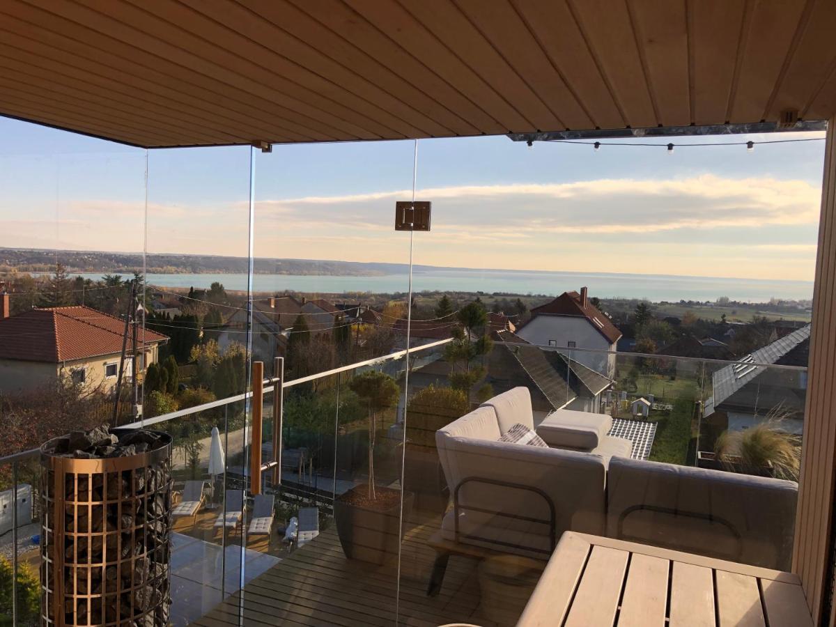 Skyline Resort Balatonalmadi Exterior photo